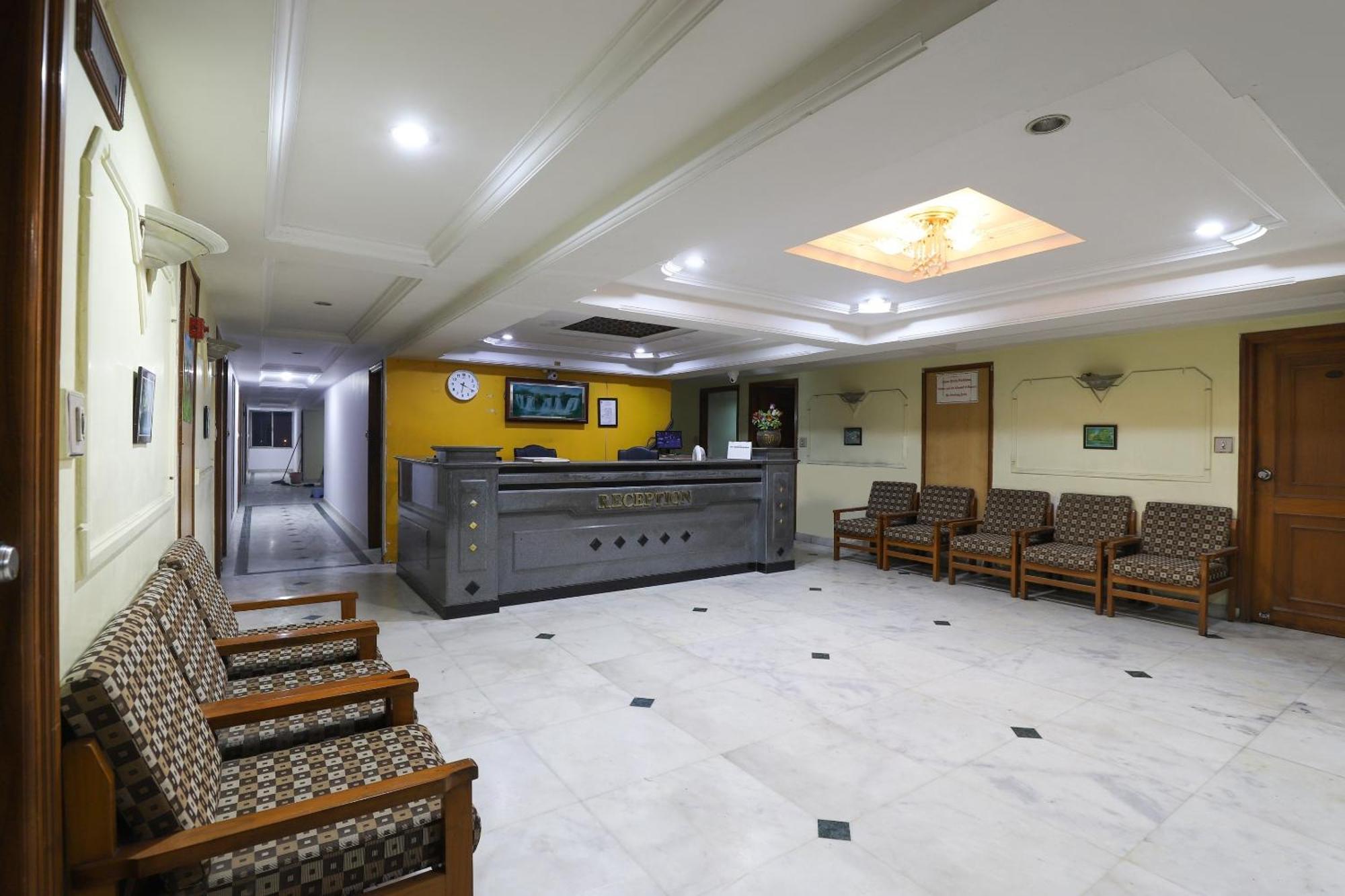 Spot On Hotel Hilltop Vadodara Zewnętrze zdjęcie