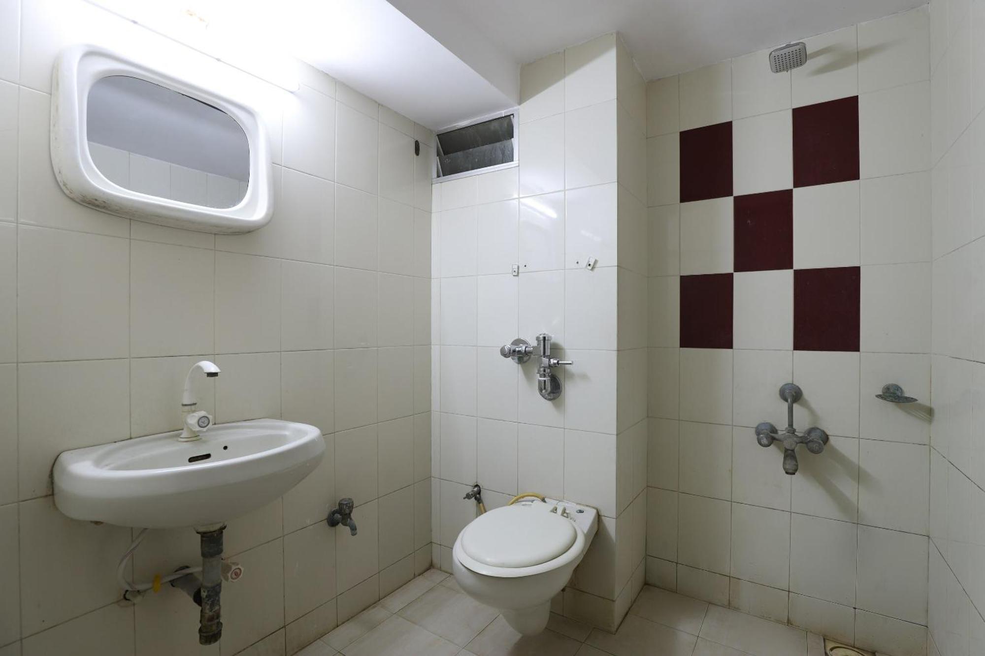 Spot On Hotel Hilltop Vadodara Zewnętrze zdjęcie